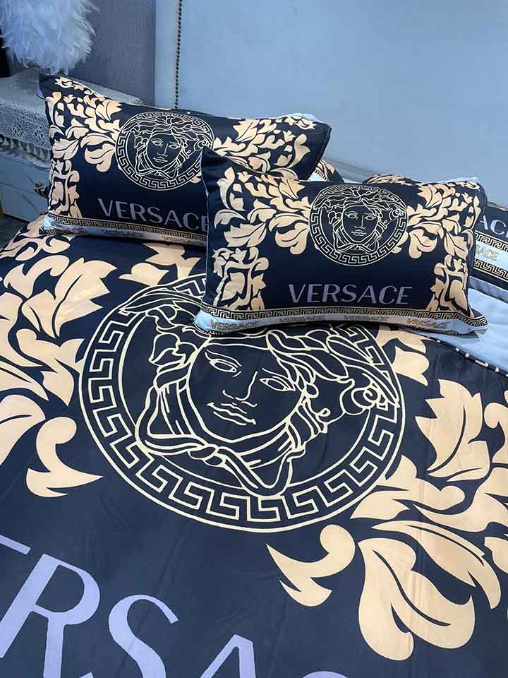 Versace 大人気