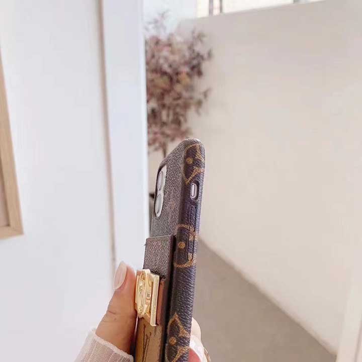 ハイブランドiphoneケース人気