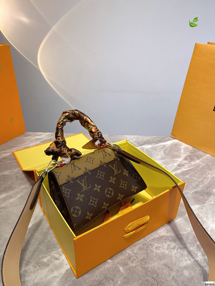 vuitton ハンドバッグ ファスナーポケット