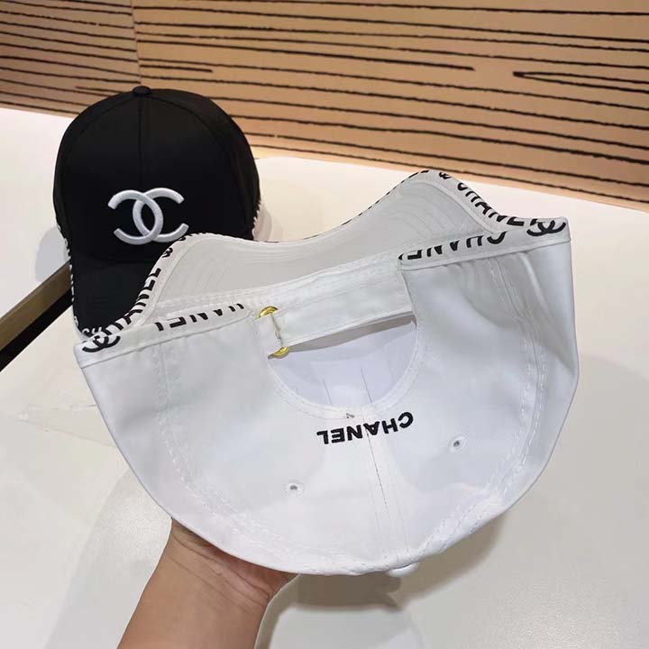 Chanel ベースボールキャップ 白黒