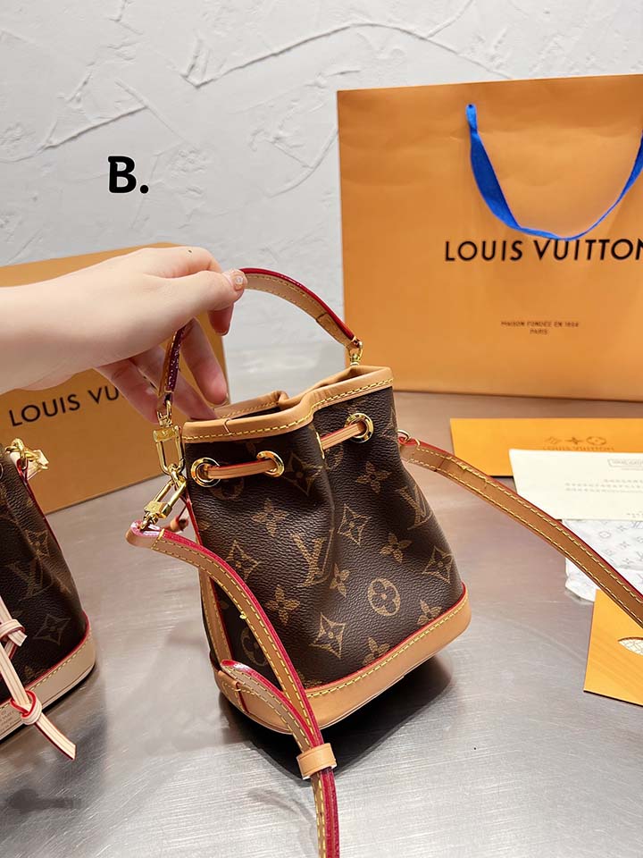 LV ショルダーバッグ 値段
