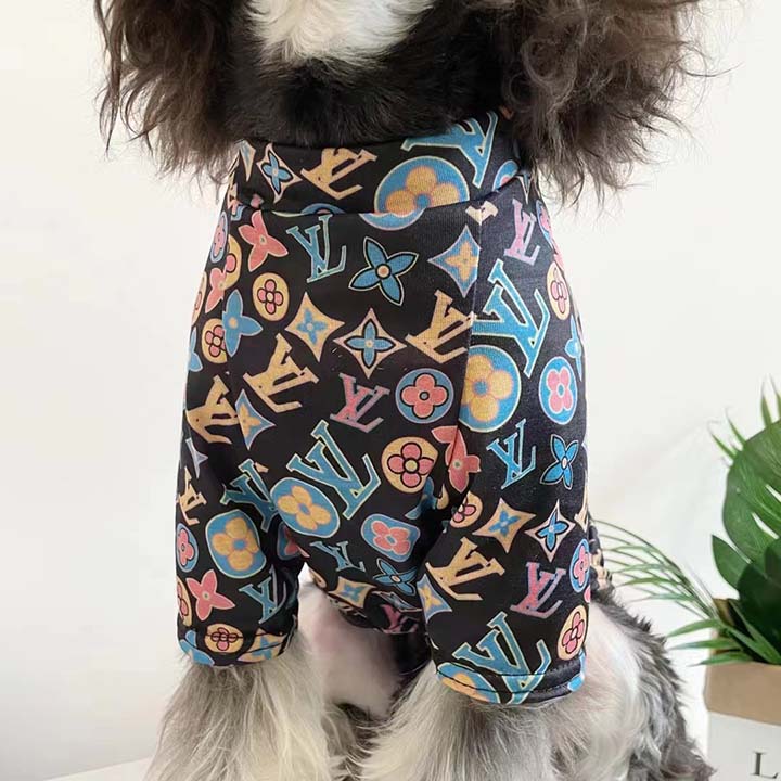 lv 犬洋服