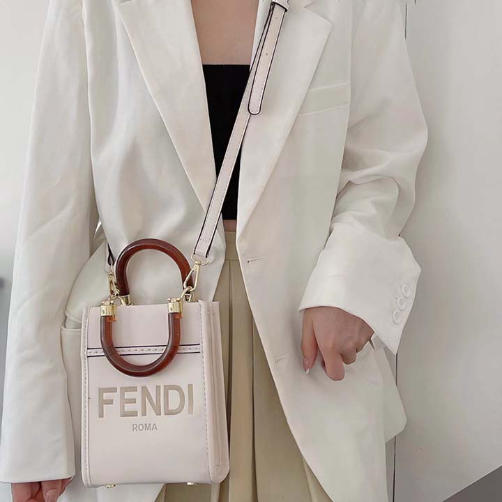 fendi 新作の