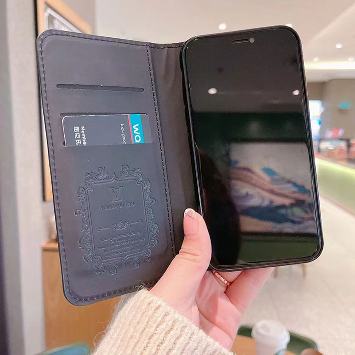 gucci iphone 16 pro maxケースビジネス風