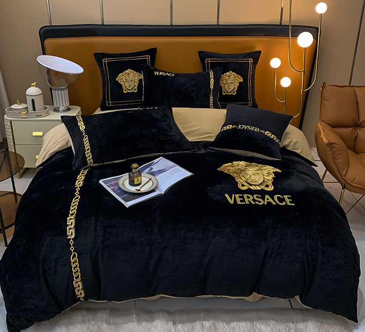 寝具セット ロゴ付き versace