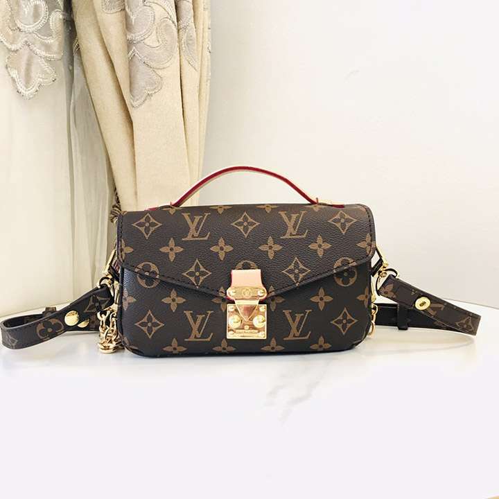 クロスボディ 彼女へのプレゼント LV