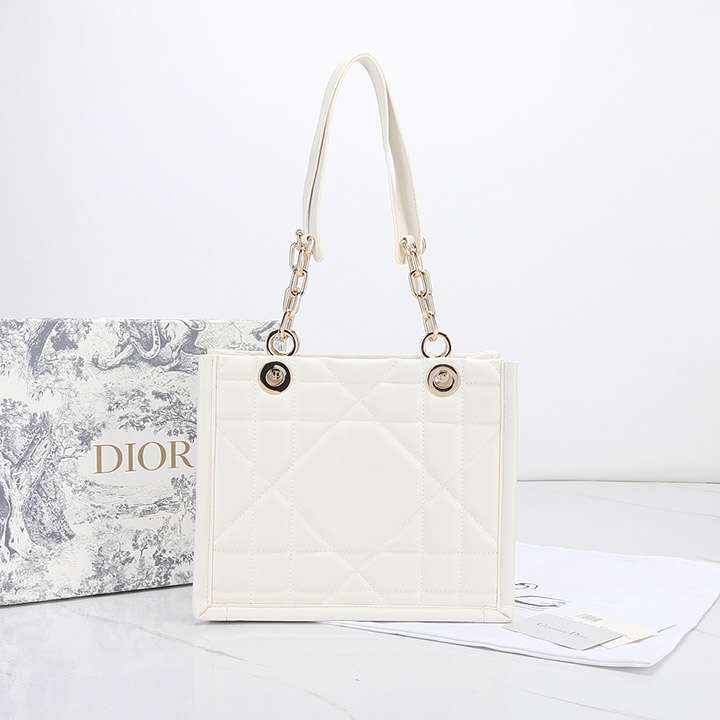 DIOR ESSENTIAL スモールトートバッグ