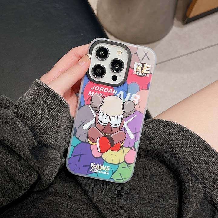 シリコンkawsケースiPhone 14plus