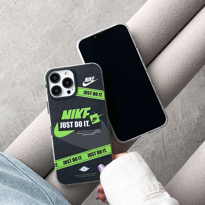 Nike iphone14promaxカバーロゴ付き