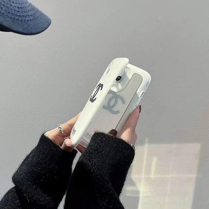 アイフォン 14Promaxロゴ付き携帯ケースシャネル