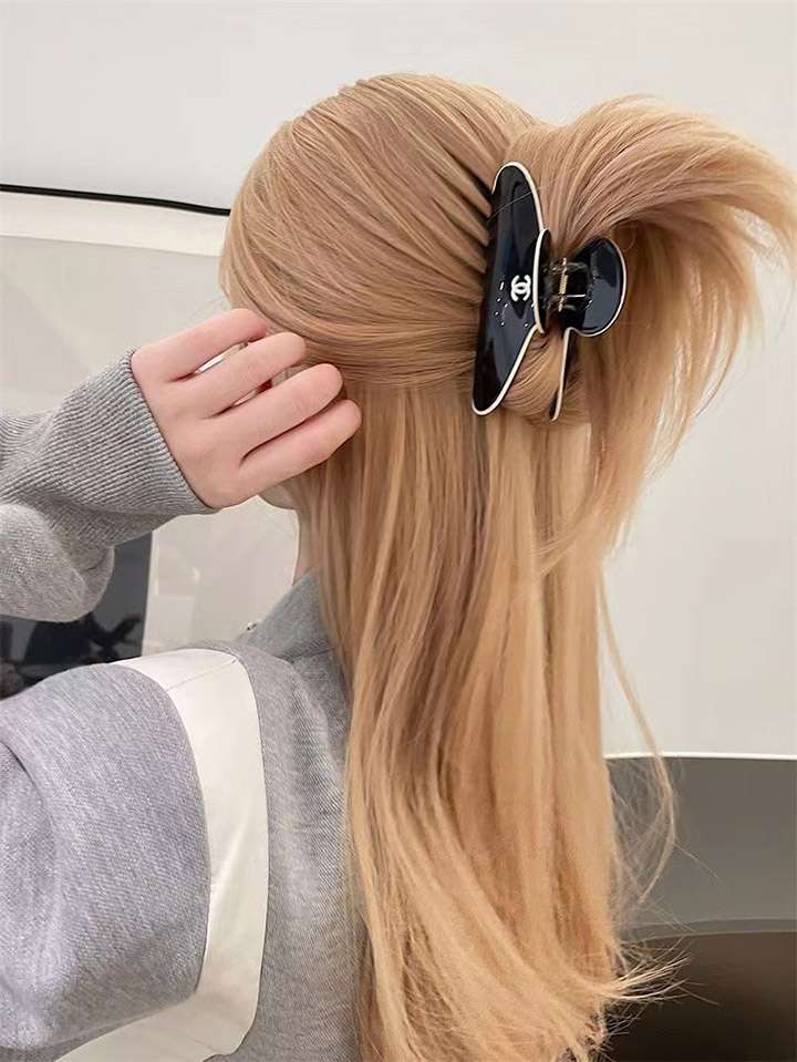 ヘアアクセサリー ファッションアクセサリー Chanel