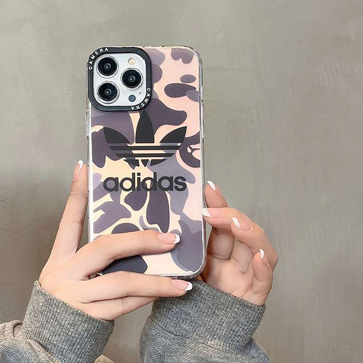 迷彩柄保護ケースAdidas アイホン14 pro