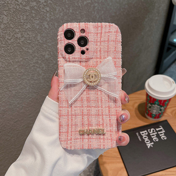 Chanel チェーン付き iPhone 14plusケース