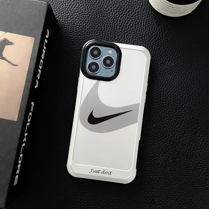 光沢感Nikeスマホケースiphone14
