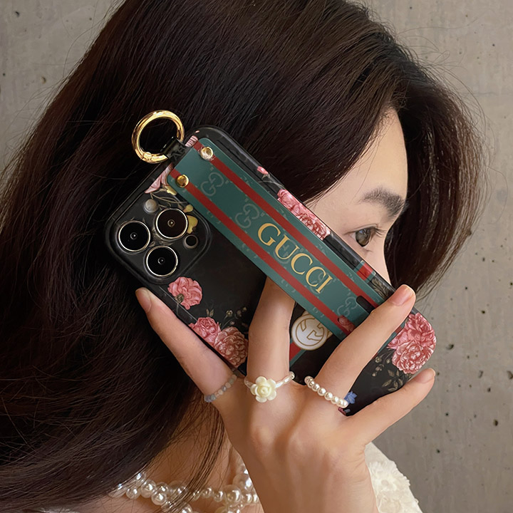 gucci iphone15 plusスマホケースバンド