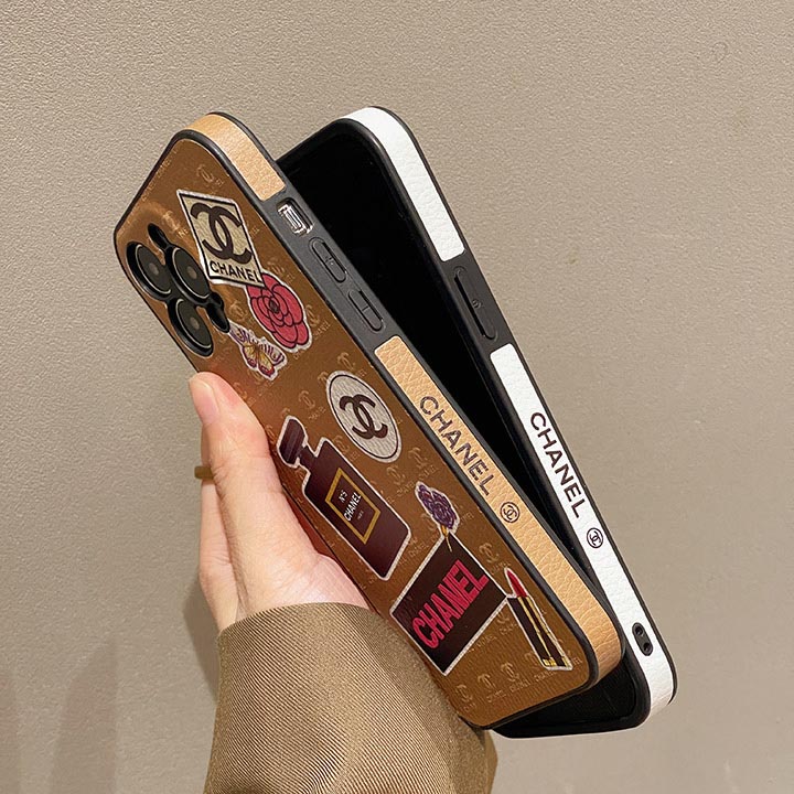 アイフォーン13保護ケース
