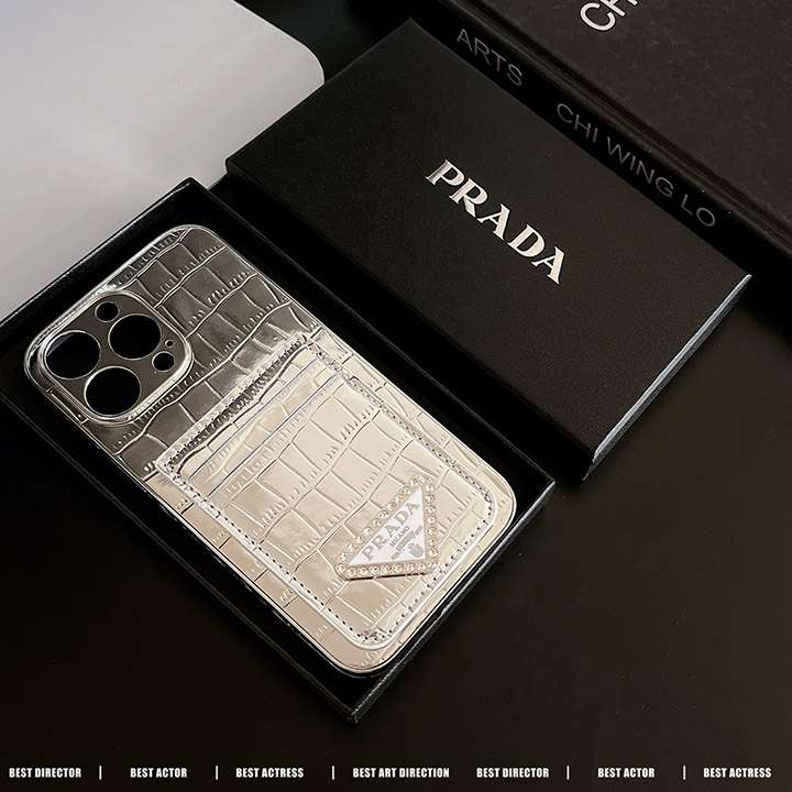 シルバーiPhone 13カバ