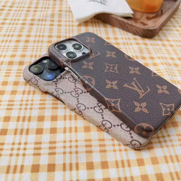 gucci iphone16 proケース ベージュ