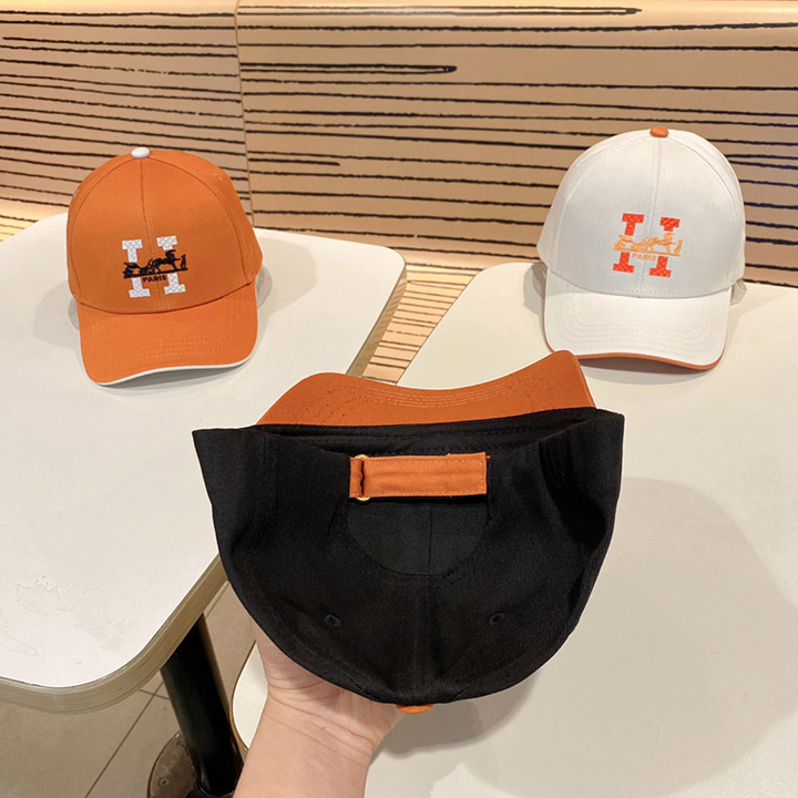 hermes ベースボールキャップ 日常