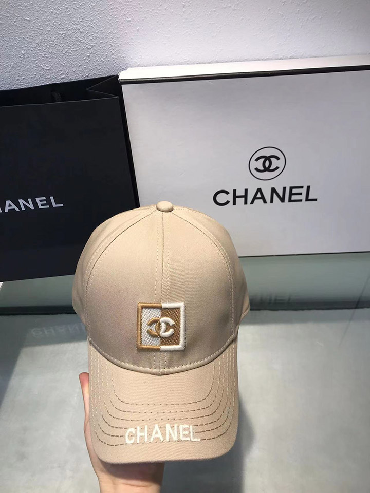 帽子 ロゴ付き Chanel