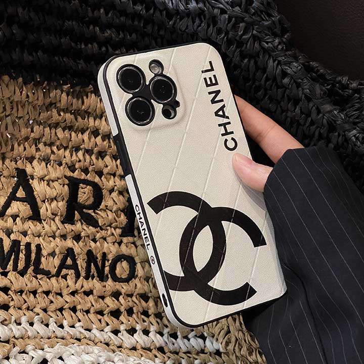 最新 chanel iphone15 proケース