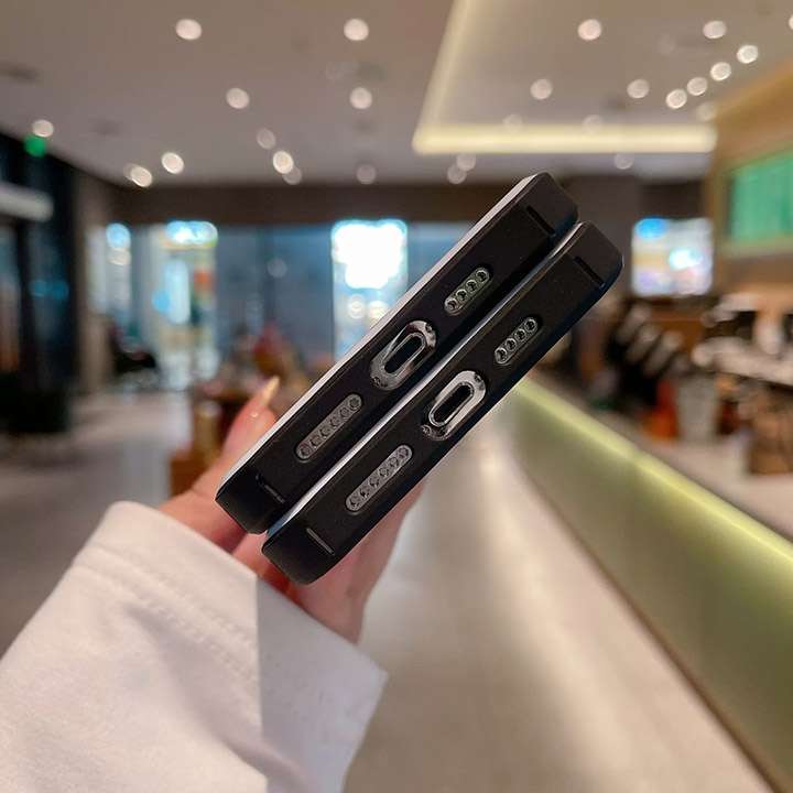 iphone 15pro ルイヴィトン風 カバー 新発売