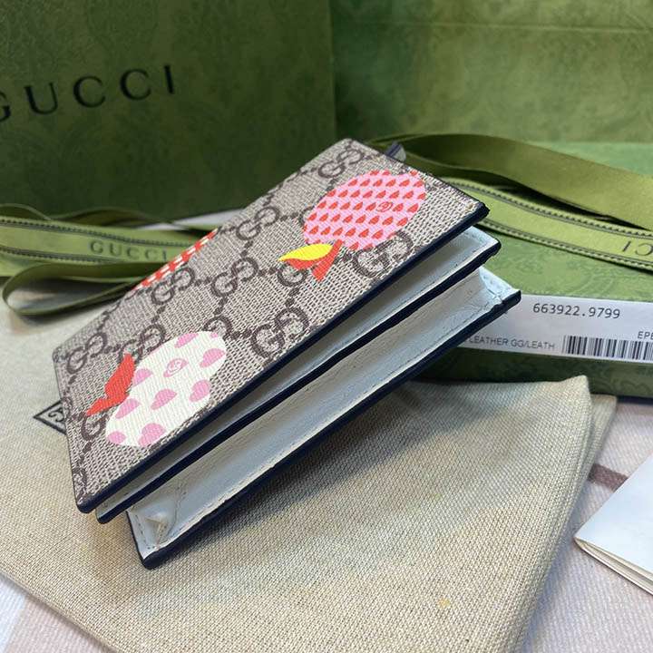 グッチ 財布 アップル