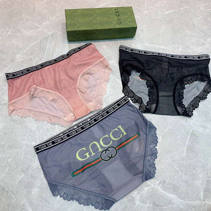 GUCCI シームレスパンツ