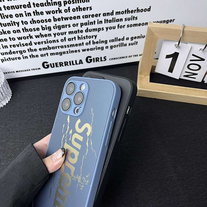 supreme iphone15 plus字母カバー