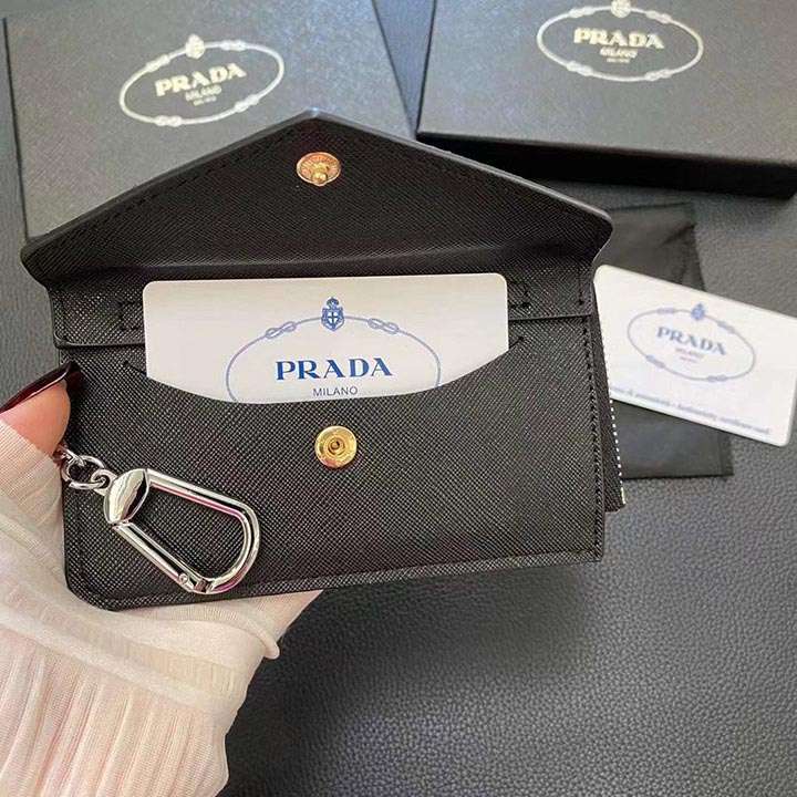 財布付き ファスナー式Prada