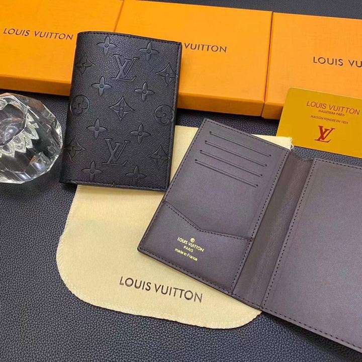 二つ折り財布vuitton