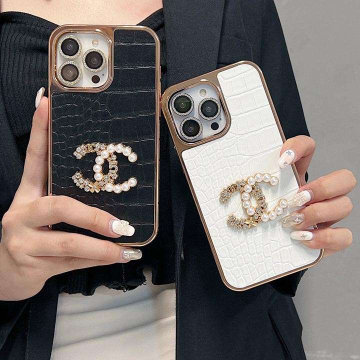 chanel iphone15 pro maxケースワニ柄