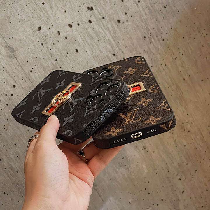 lv iphone15 proケース 芸能人