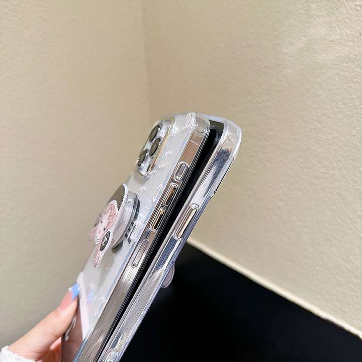 chanel iphone15 proケースドールスタンド