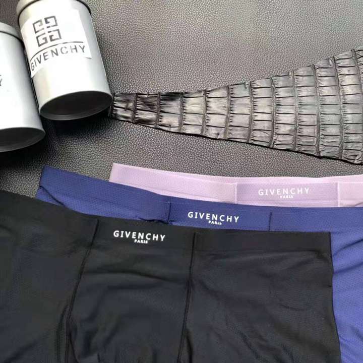 Givenchy 四角パンツ