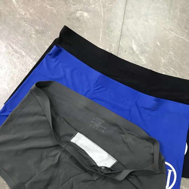  肌に親しむ パンツArmani