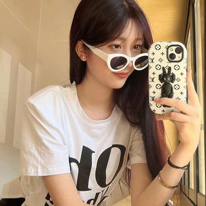 ルイヴィトン iphone15 plusケース面白い