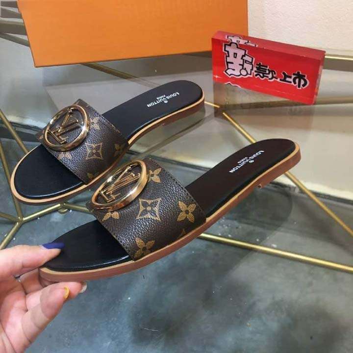 Louis Vuitton スリッパ 歩きやすい