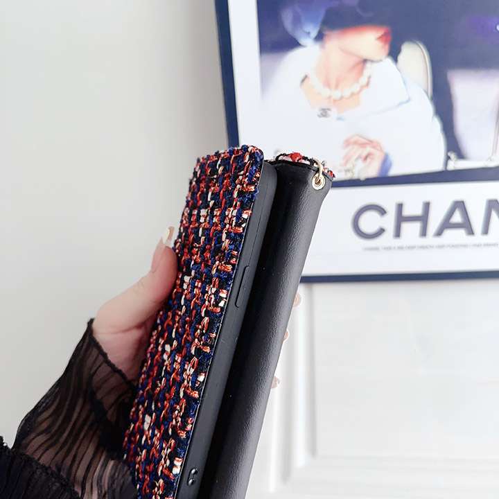 Chanel アイフォン15 pro maxケース手帳型
