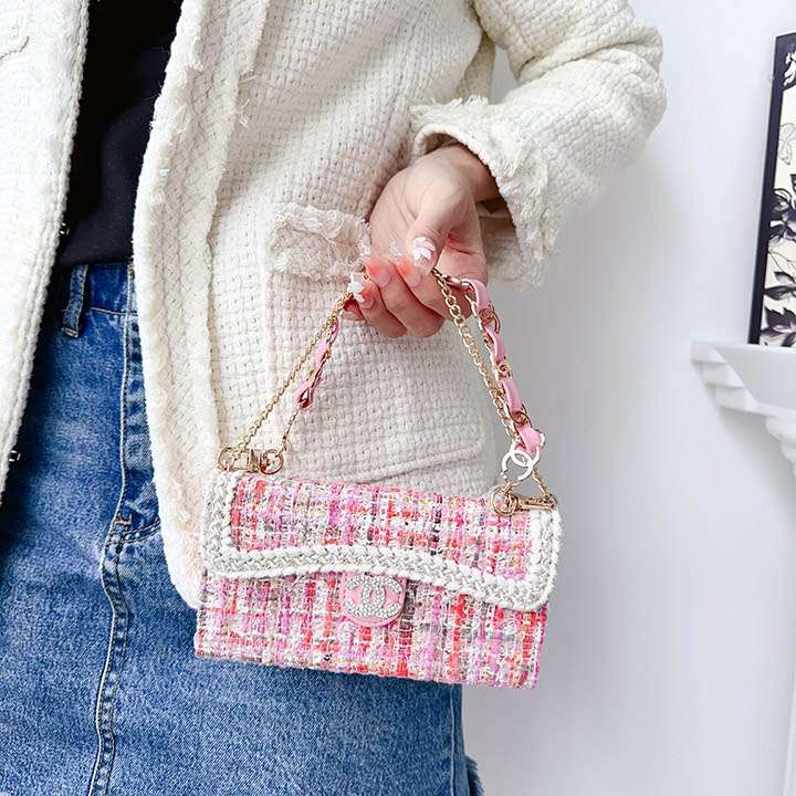 Chanel 三つ折りiphone15ケース