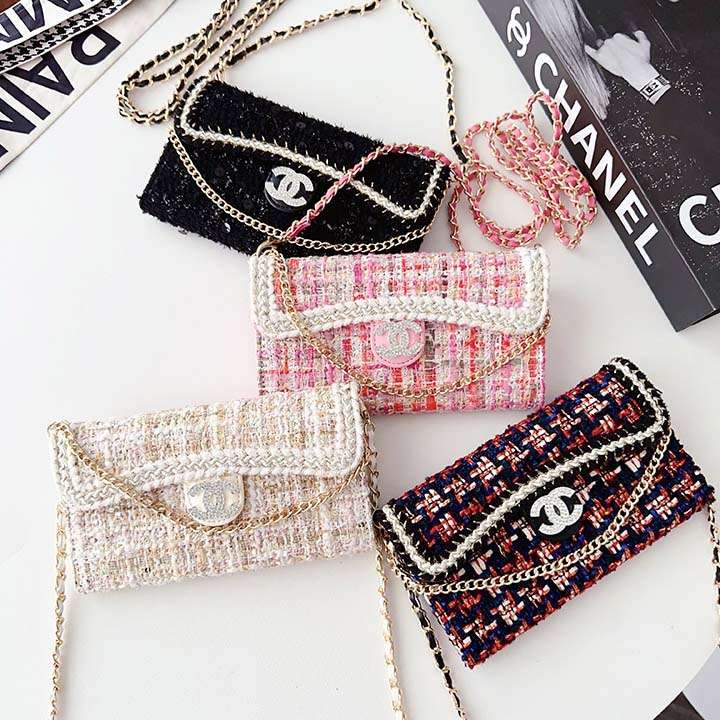 Chanel 三つ折りiphone15ケース