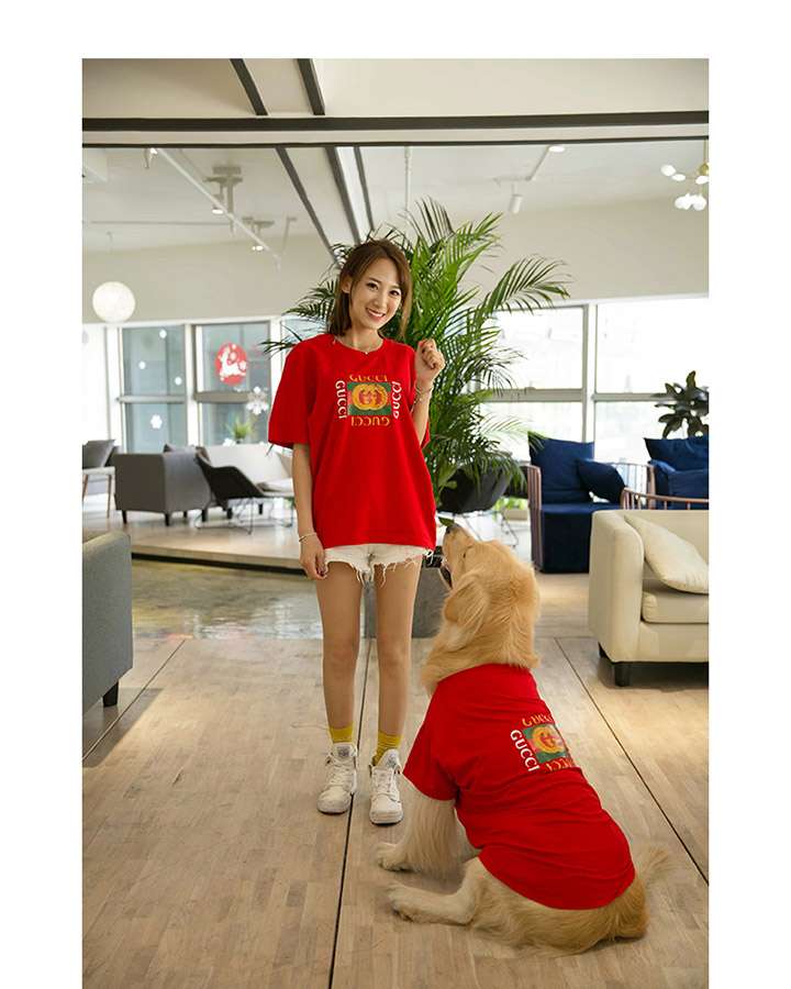 グッチ 大型犬 tシャツ