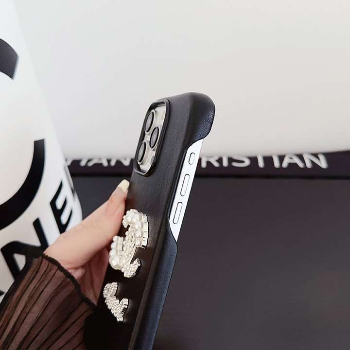 chanel iphone15 pro ジャケットケース