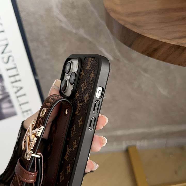 gucci iphone15 plusスマホケース海外セレブ愛用