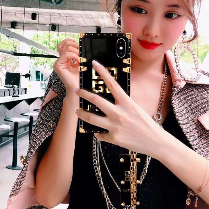 givenchy iphone15ケース 派手カワ