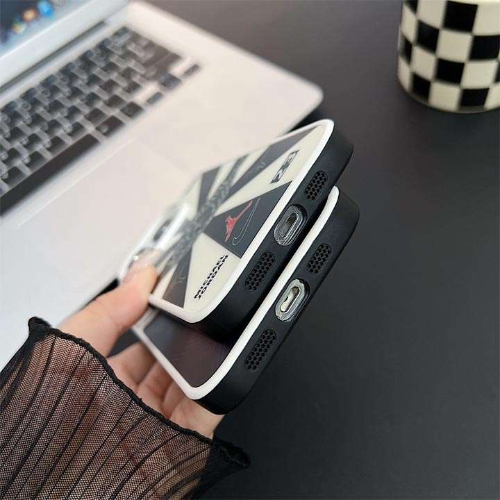 ナイキスマホケースiphone15