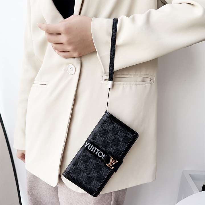 ルイヴィトンアイフォン15 pro手帳ケース新発売