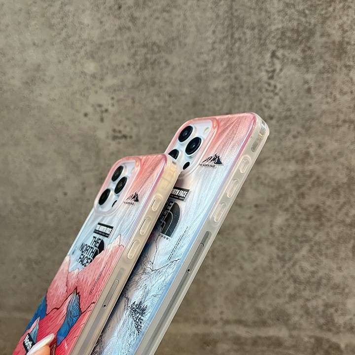 ノースフェイスiphone15ケースかっこいい