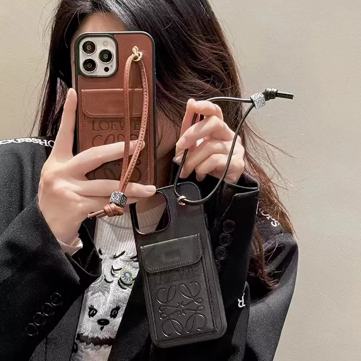 loewe iphone16ケース エンボスレザー