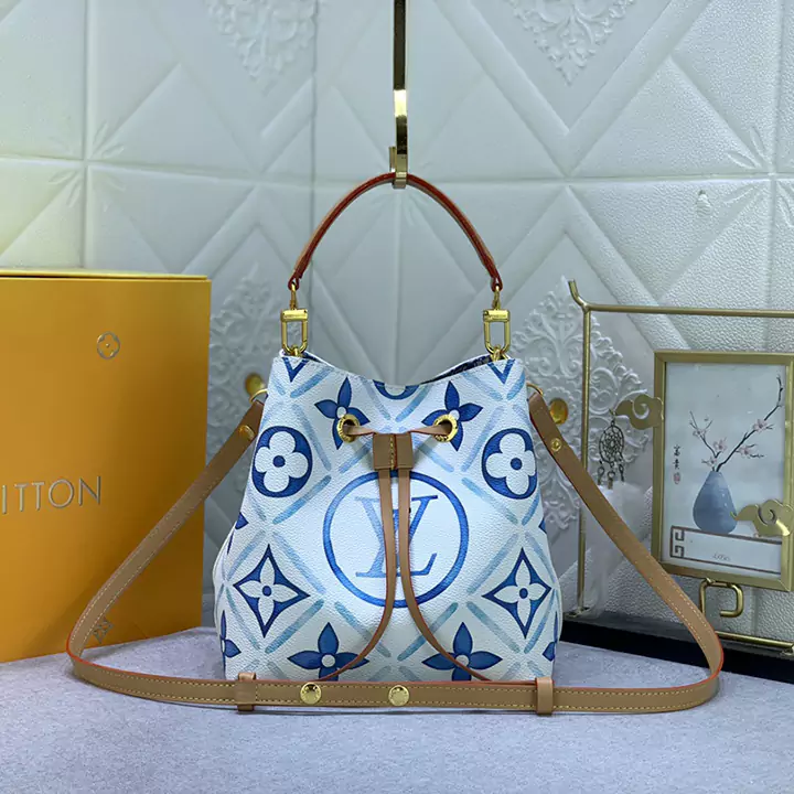 LV ショルダーバッグ 値段